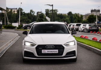 Подержанный автомобиль Audi A5 Coupe 2019 года (4 фото)