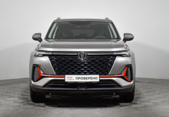 Подержанный автомобиль Changan CS35PLUS 2023 года (2 фото)