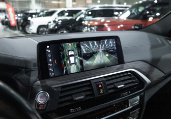 Подержанный автомобиль BMW X4 2018 года (21 фото)