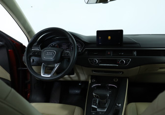 Подержанный автомобиль Audi A4 Sedan 2016 года (13 фото)