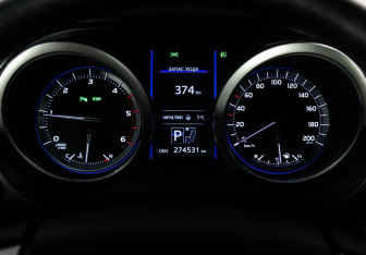 Подержанный автомобиль Toyota Land Cruiser Prado 2016 года (28 фото)