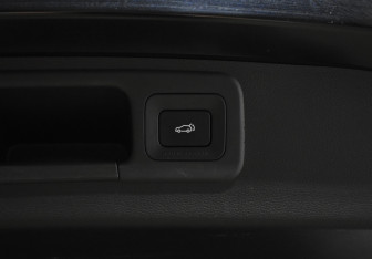 Подержанный автомобиль GAC GS8 2024 года (23 фото)