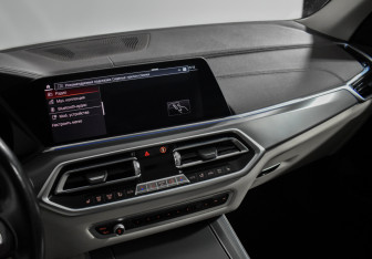 Подержанный автомобиль BMW X5 2019 года (18 фото)