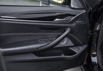 Подержанный автомобиль BMW M5 Sedan 2021 года (28 фото)