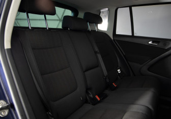 Подержанный автомобиль Volkswagen Tiguan 2011 года (12 фото)