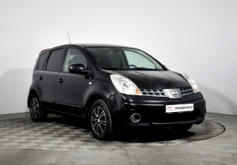 Подержанный автомобиль Nissan Note 2008 года (3 фото)