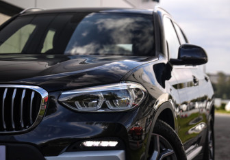 Подержанный автомобиль BMW X3 2021 года (2 фото)