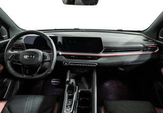 Подержанный автомобиль Geely Coolray 2024 года (15 фото)