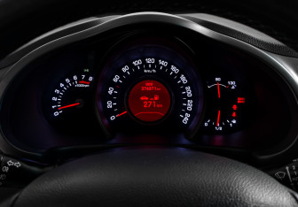 Подержанный автомобиль Kia Sportage 2011 года (17 фото)