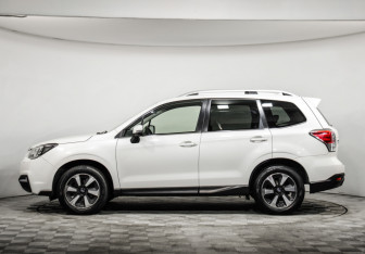 Подержанный автомобиль Subaru Forester Suv 2016 года (8 фото)