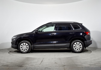Подержанный автомобиль Skoda Karoq 2021 года (8 фото)