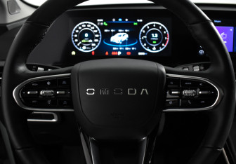 Подержанный автомобиль Omoda C5 2023 года (17 фото)