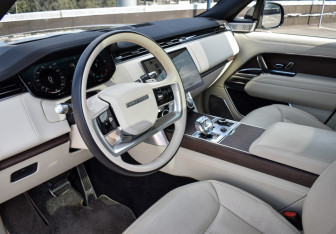 Подержанный автомобиль Land Rover Range Rover 2022 года (9 фото)