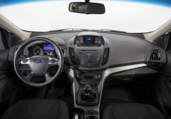 Подержанный автомобиль Ford Kuga 2012 года (9 фото)
