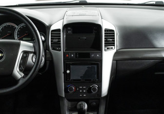 Подержанный автомобиль Chevrolet Captiva 2007 года (14 фото)