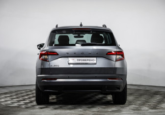 Подержанный автомобиль Skoda Karoq 2020 года (6 фото)