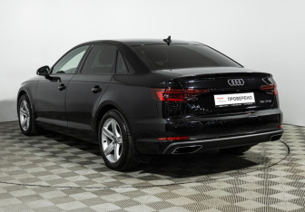 Подержанный автомобиль Audi A4 Sedan 2018 года (7 фото)