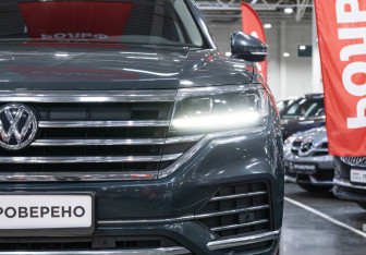 Подержанный автомобиль Volkswagen Touareg 2019 года (6 фото)