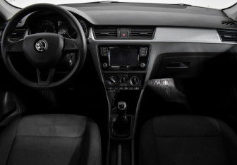 Подержанный автомобиль Skoda Rapid Liftback 2019 года (13 фото)