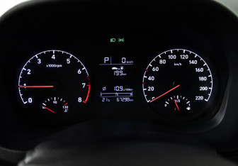 Подержанный автомобиль Hyundai Solaris Sedan 2017 года (12 фото)