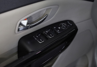 Подержанный автомобиль Kia Carnival 2018 года (20 фото)