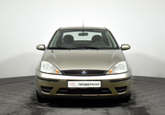 Подержанный автомобиль Ford Focus Sedan 2004 года (2 фото)