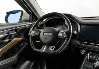 Подержанный автомобиль Haval F7x 2020 года (17 фото)