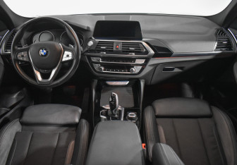 Подержанный автомобиль BMW X4 2021 года (13 фото)