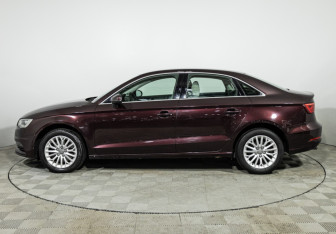 Подержанный автомобиль Audi A3 Sedan 2014 года (8 фото)