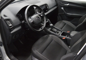 Подержанный автомобиль Skoda Karoq 2021 года (10 фото)