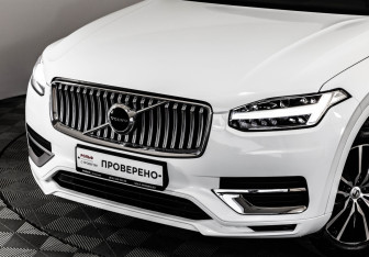 Подержанный автомобиль Volvo XC90 2019 года (2 фото)
