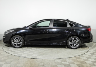 Подержанный автомобиль Kia Cerato Sedan 2021 года (8 фото)