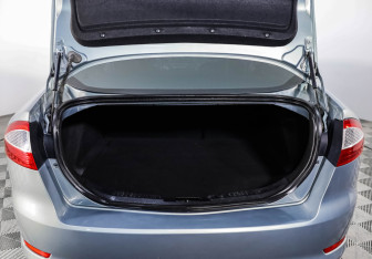 Подержанный автомобиль Ford Mondeo Sedan 2007 года (19 фото)