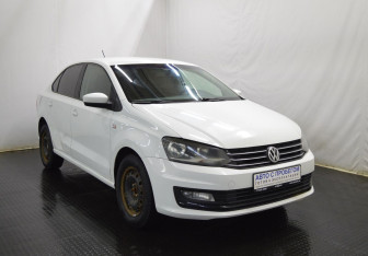 Подержанный автомобиль Volkswagen Polo Sedan 2015 года (3 фото)