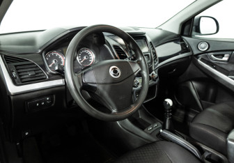 Подержанный автомобиль SsangYong Actyon 2013 года (11 фото)