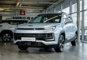 Новый Москвич 3 2024 (2 фото)