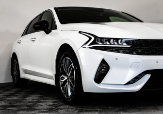 Подержанный автомобиль Kia K5 2020 года (5 фото)
