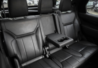 Подержанный автомобиль Land Rover Discovery 2018 года (32 фото)