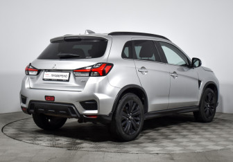 Подержанный автомобиль Mitsubishi ASX 2021 года (5 фото)