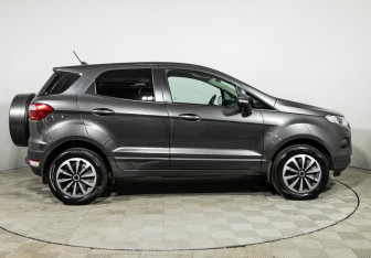 Подержанный автомобиль Ford EcoSport 2017 года (4 фото)