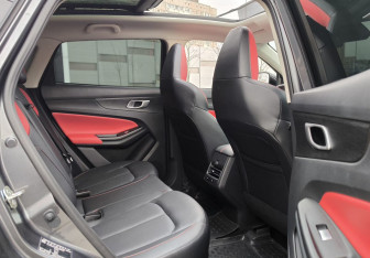 Подержанный автомобиль Changan UNI-S 2024 года (15 фото)