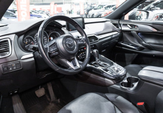 Подержанный автомобиль Mazda CX-9 2018 года (17 фото)