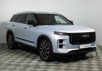 Подержанный автомобиль Jaecoo J7 2025 года (3 фото)