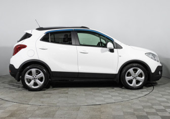 Подержанный автомобиль Opel Mokka 2014 года (4 фото)