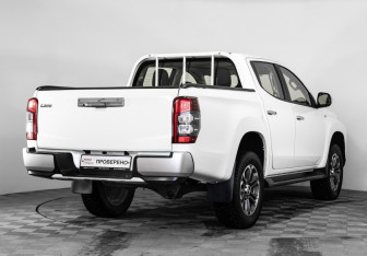 Подержанный автомобиль Mitsubishi L200 2022 года (7 фото)