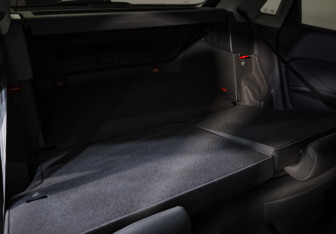 Подержанный автомобиль Audi A1 2013 года (24 фото)