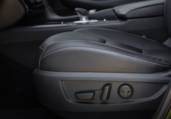 Подержанный автомобиль Infiniti QX50 2019 года (22 фото)