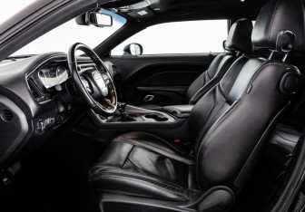 Подержанный автомобиль Dodge Challenger 2020 года (28 фото)