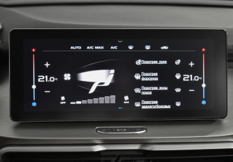 Подержанный автомобиль Geely Coolray 2021 года (21 фото)