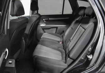 Подержанный автомобиль Hyundai Santa Fe 2008 года (11 фото)